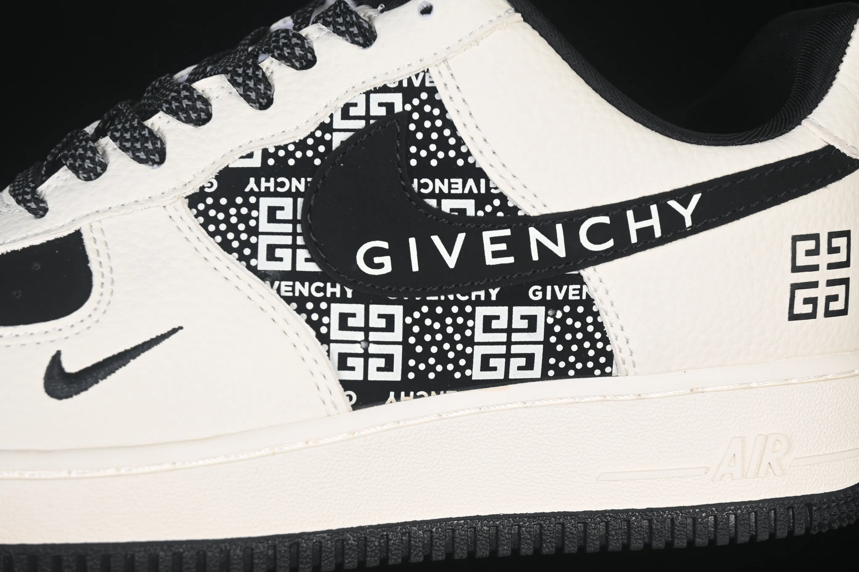All categories Nk Air Force 1 Air Force series Nk Air Force 1 Low Air Force low-top Nike Air Force 1'07 Low Givenchy co-branded printed beige black hook Air Force 1 low-top casual sneakers KJ1688-021
